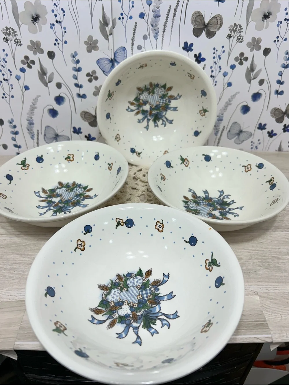 Set of 4 Blueberry Hearts Bowls